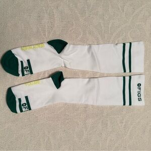 FIGS White Green Compression Awesome Socks Nursing Healthcare Travel Medium NWOT